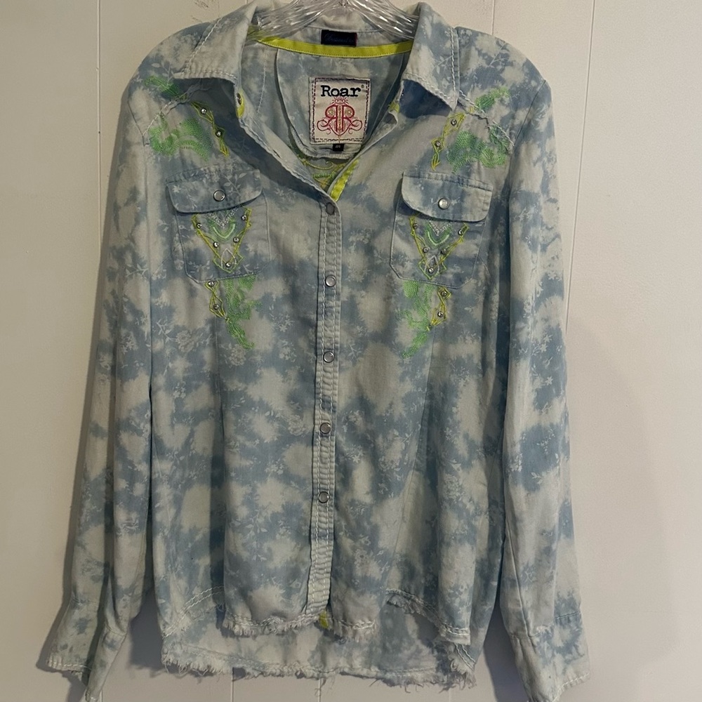 ROAR Western Wear Button Front Rhinestone Top